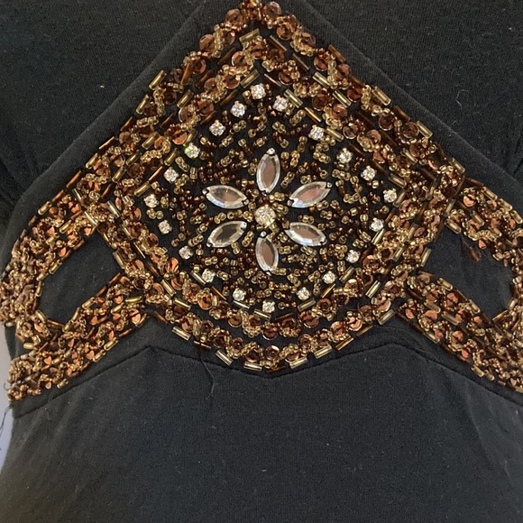Embellished sleeveless shirt - Picture 2 of 4